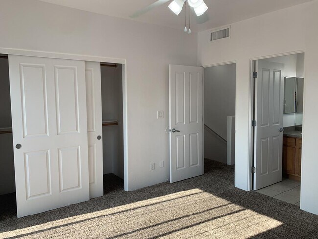 Building Photo - 1741 E Hedrick Dr