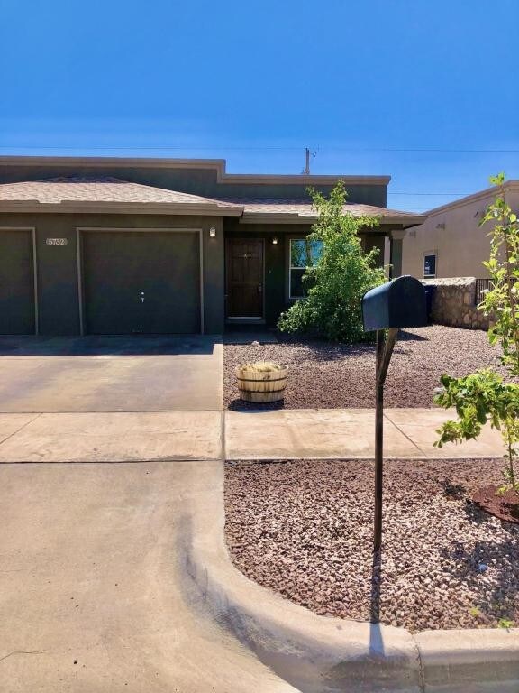 Building Photo - 5732 Saluki Dr
