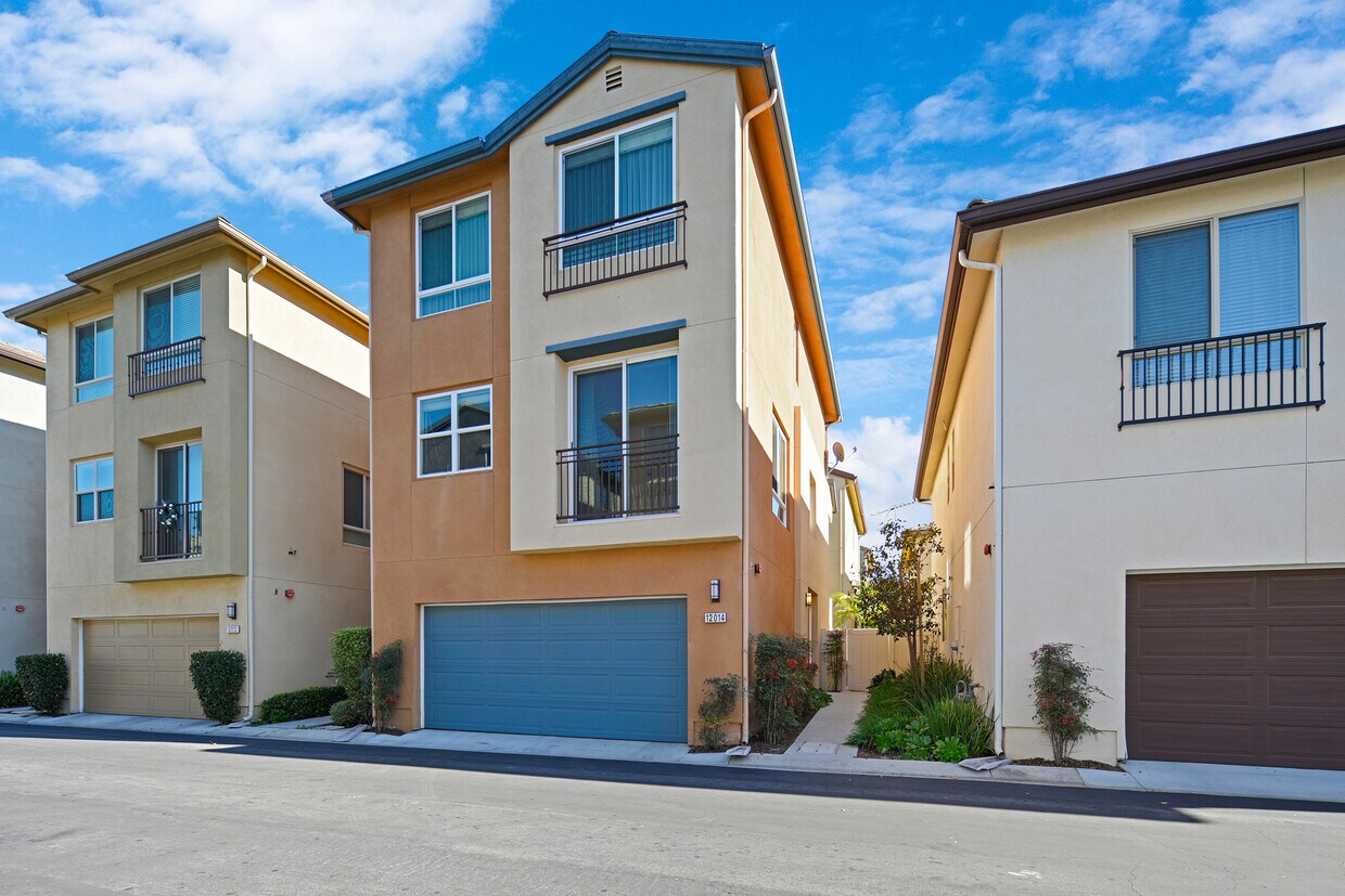 12014 Fairmont Ct, Hawthorne, CA 90250 Townhome Rentals in Hawthorne