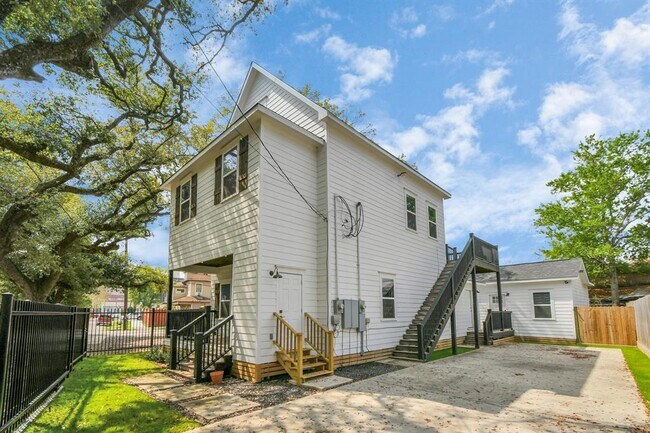 Foto del edificio - 120 Drennan St