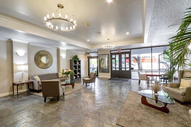 Building Photo - Gorgeous 14th Floor 2 Bd, 2 Bath Condo Available Now!