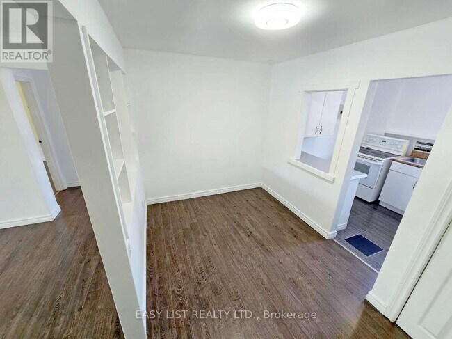 Photo du bâtiment - 8650 Wyandotte St E
