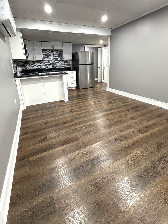 Foto del edificio - 6725 Indus Way