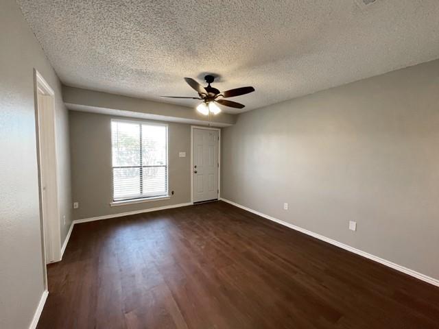 Foto del edificio - 3402 Timberline Dr