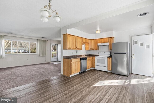 Foto del edificio - 1469 Cedarhurst Rd