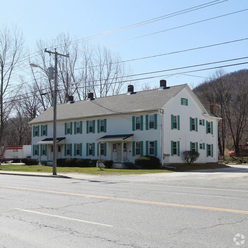 Building Photo - 180 Howland Ave