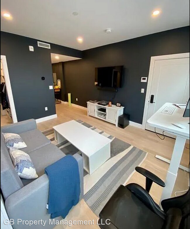 Building Photo - Studio, 1 bath House - 71 Border Unit 101