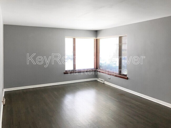 Foto del edificio - 8410 W 3rd Pl