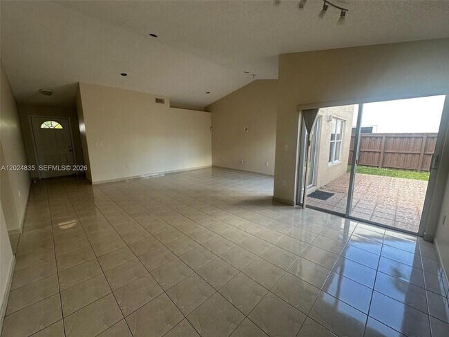 Foto del edificio - 16280 SW 77th Terrace