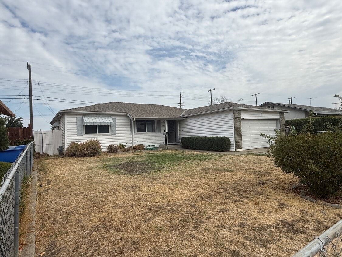 Primary Photo - 1657 Ferran Ave