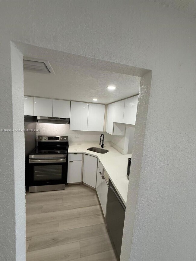 Foto del edificio - 2655 NW 60th Way