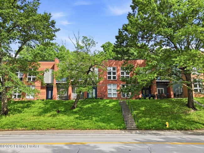 Building Photo - 2745 Grinstead Dr