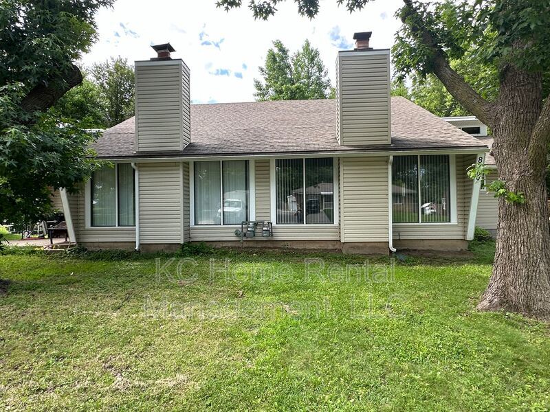 Primary Photo - 8209 Webster Avenue