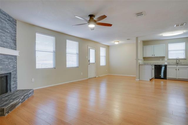 Foto del edificio - 3054 Fallbrook Dr