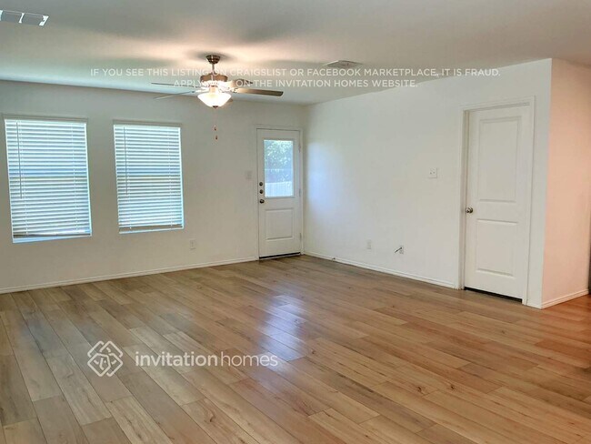 Foto del edificio - 10527 Sewell Cir