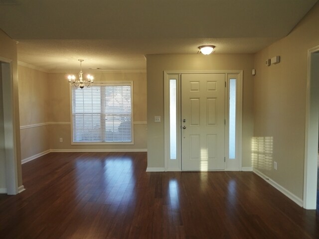 Foto del edificio - 603 McDowell Ln