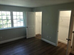 Building Photo - 37 Kingstown Way