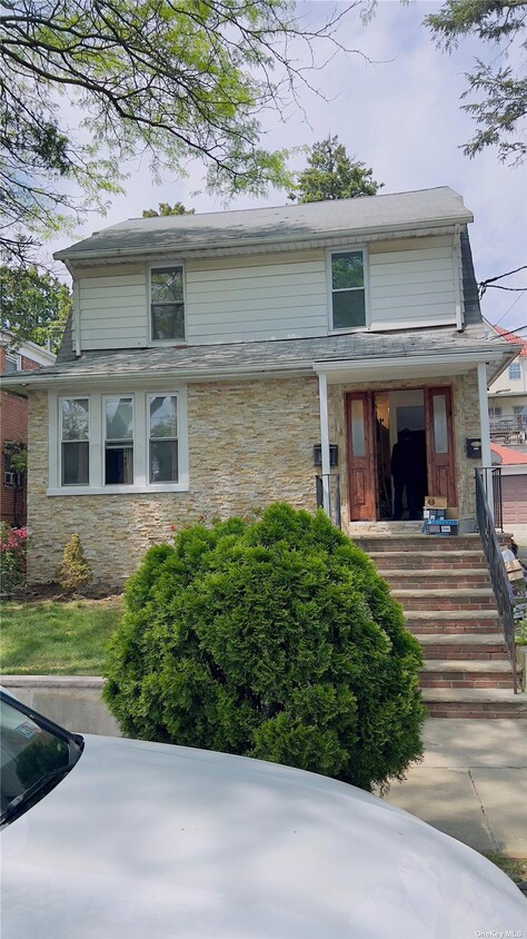 Primary Photo - 187-11 Wexford Terrace