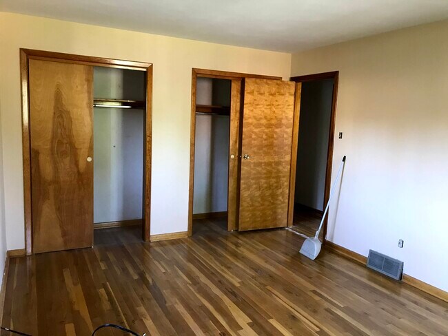 2 large closets in master bedroom - 1262 Onondago St