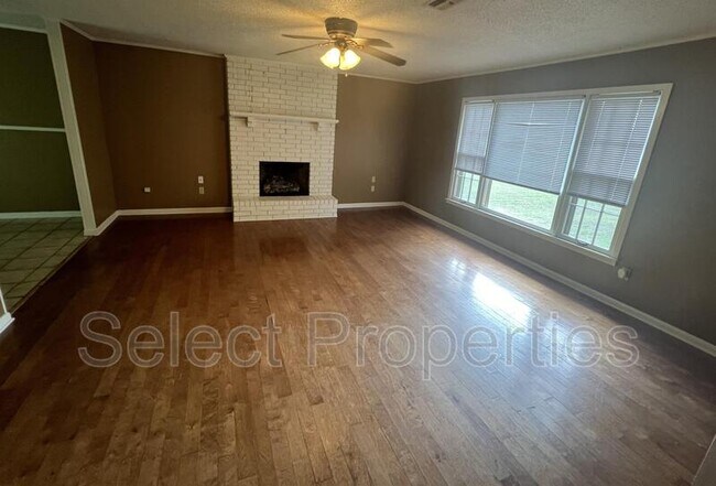 Foto del edificio - 4216 Brenda St