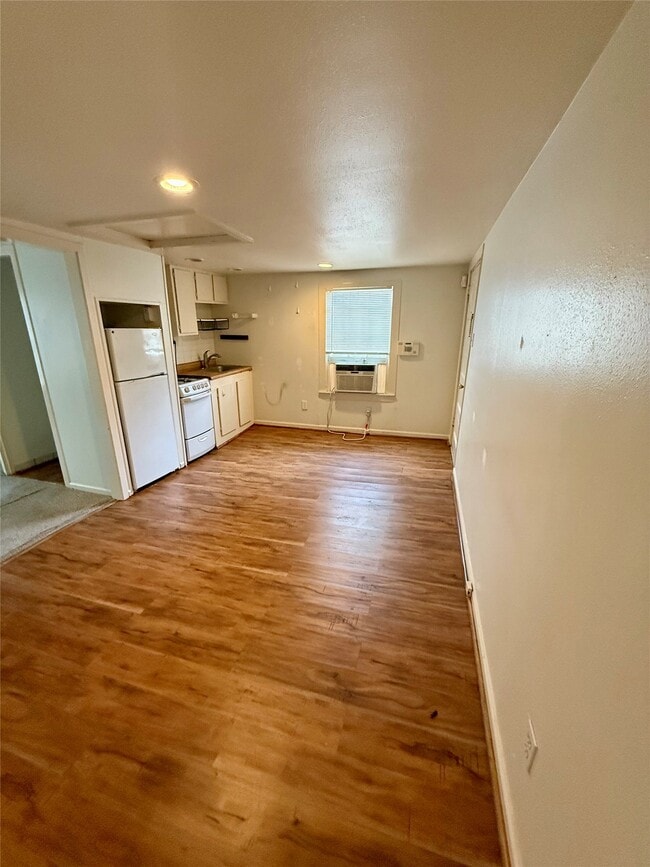 Building Photo - 1634 Branard St