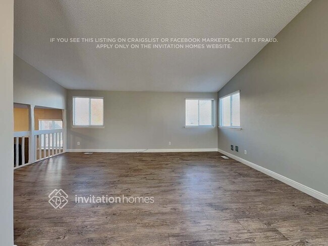 Foto del edificio - 17293 E Kenyon Dr