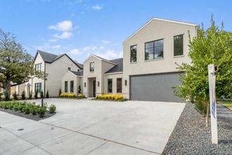 Building Photo - 5009 Wateka Dr