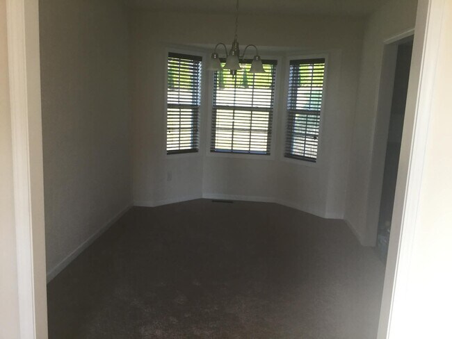 Foto del edificio - 450 Chelsea Loop