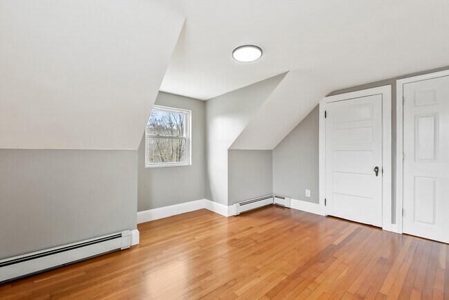 Building Photo - 515 Winthrop St
