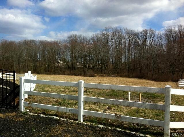 Foto del edificio - 5831 Indian Creek Rd