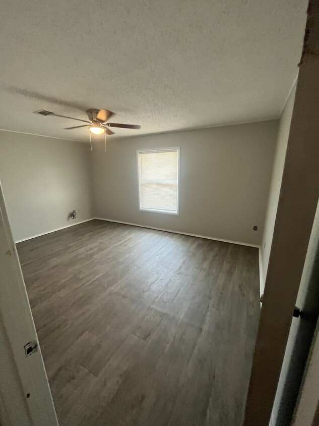 Building Photo - Louisiana 135