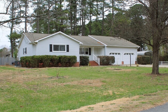 Building Photo - 4902 Simpson Dr