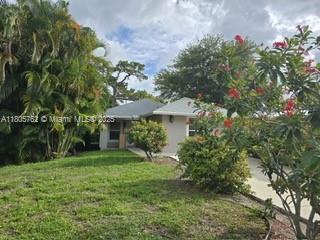 Foto del edificio - 5235 Madison Rd