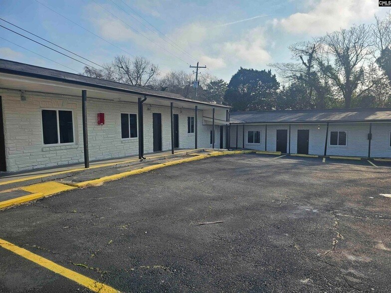 Foto principal - 2322 Two Notch Rd