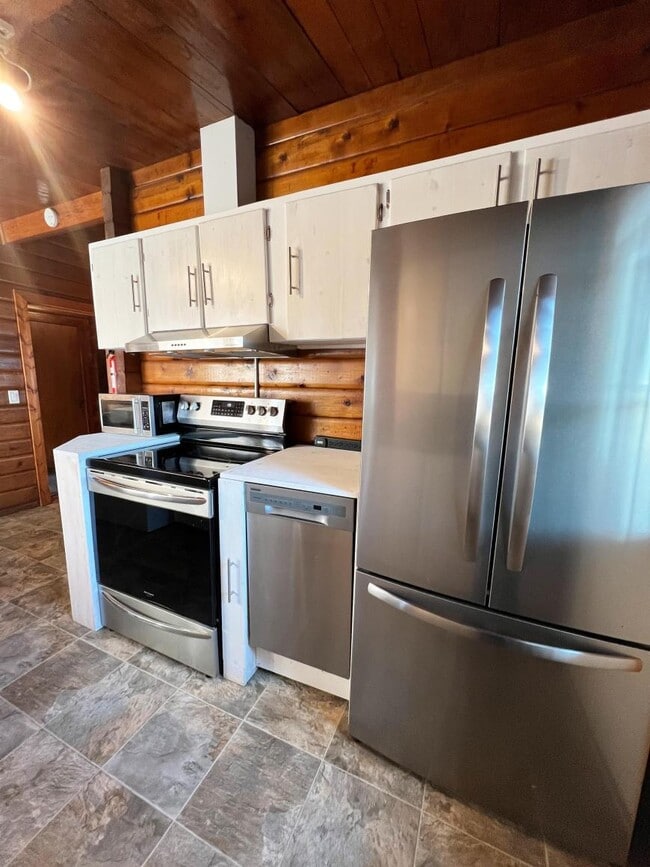 Photo du bâtiment - 2 bedroom in Kitimat BC V8C 1M6