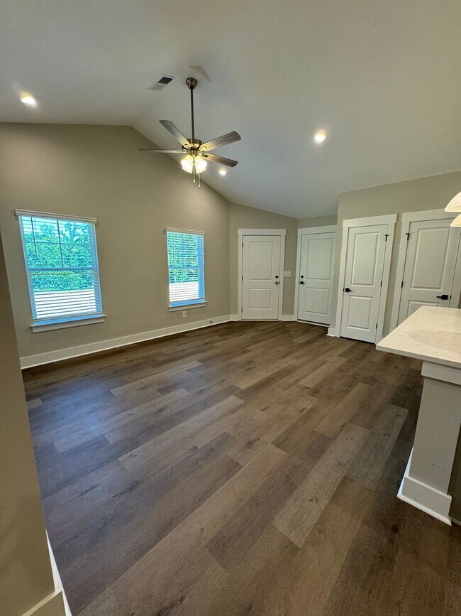 Foto del edificio - 147 Brawley Villas Pl