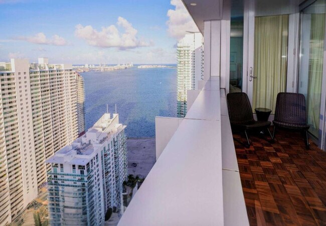 Foto del edificio - 1395 Brickell Ave