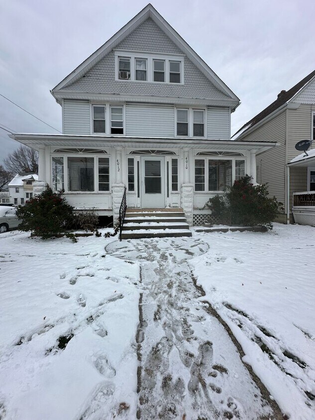 Primary Photo - 4012 Archwood Ave