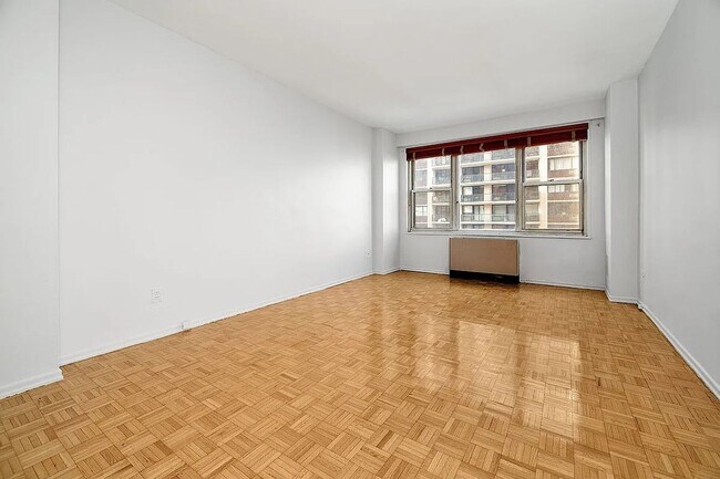 Building Photo - Spacious 1 Bedroom 1 Bathroom