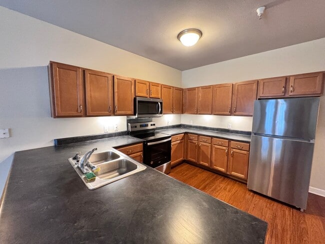 Building Photo - 2BD/2BA FOR RENT