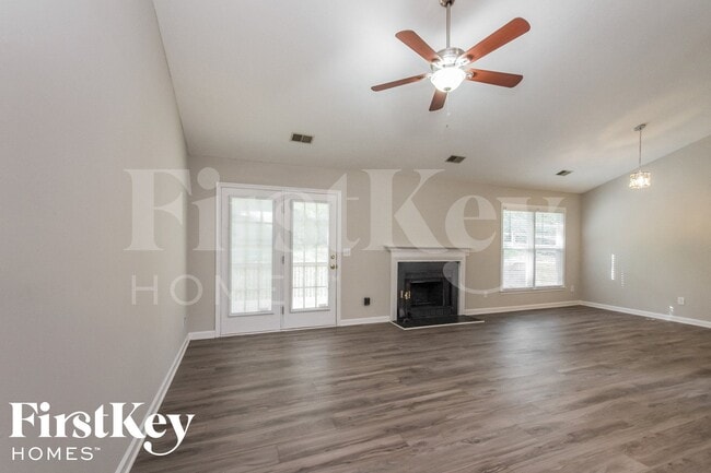 Foto del edificio - 3321 Argyle Ln