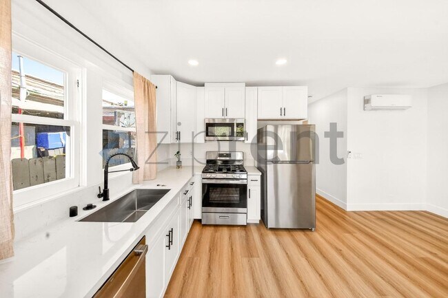 Foto del edificio - 854 Orange Ave