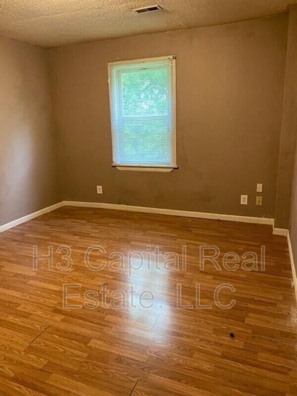 Foto del edificio - 2222 Benton St