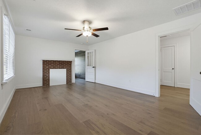 Building Photo - 3 Bedroom Newly Renovated Home in Central SC