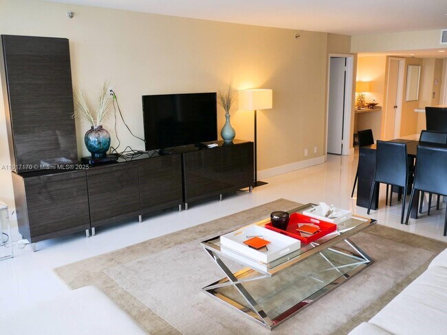 Foto del edificio - 1717 N Bayshore Dr