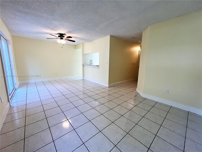 Building Photo - 20759 SW 83rd Ave