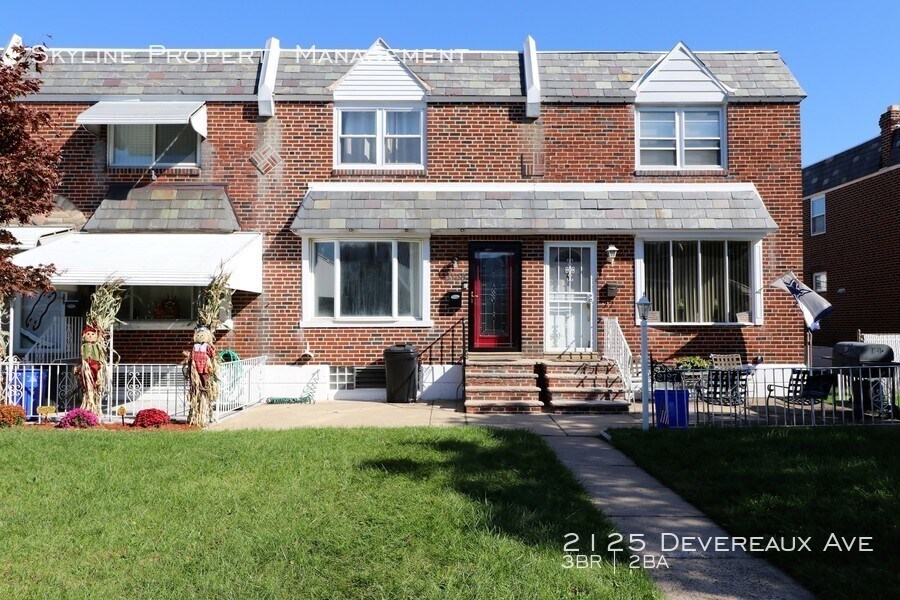 Primary Photo - 2125 Devereaux Ave