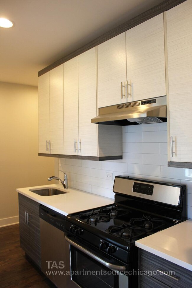 Foto del edificio - 3921 N Janssen Ave