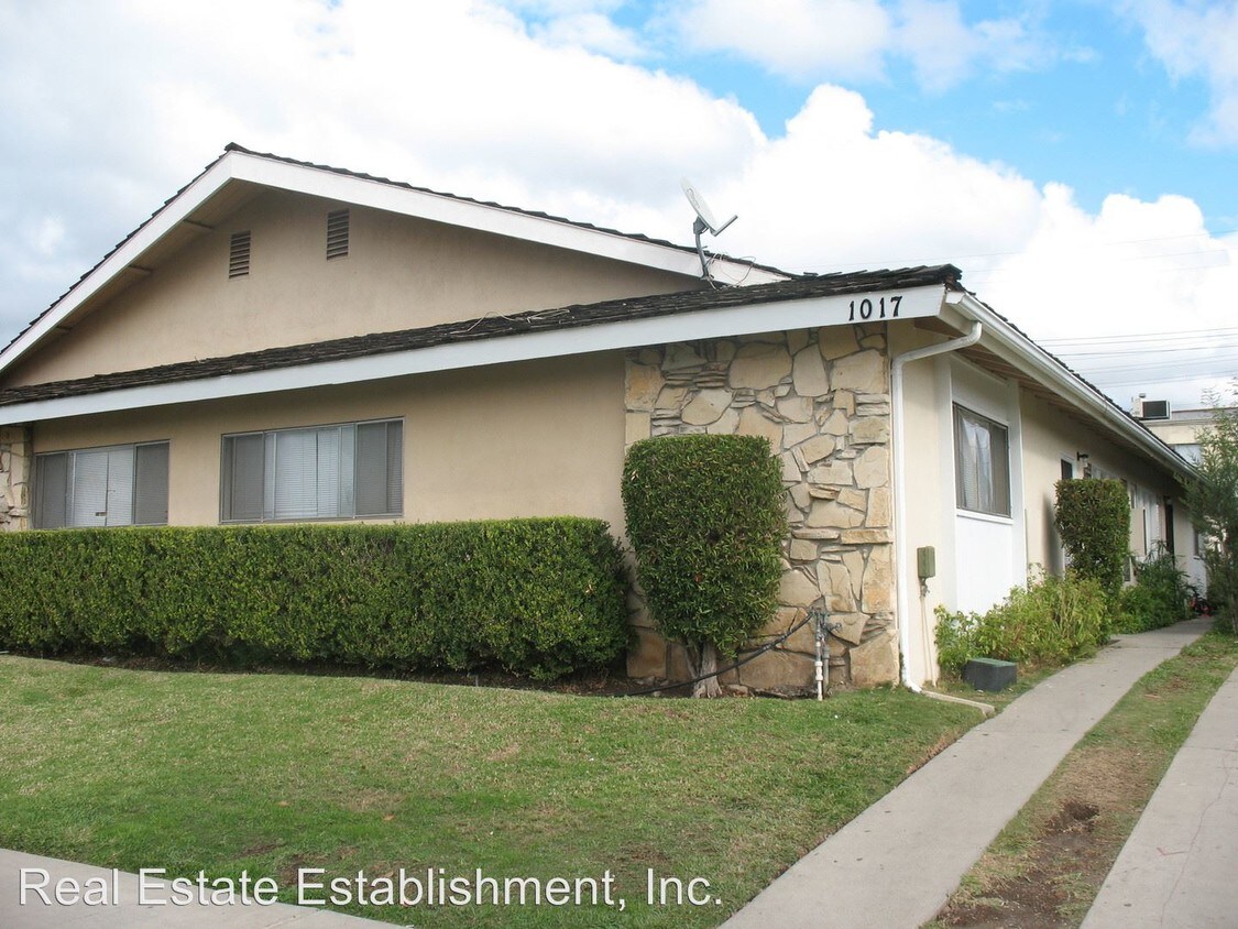 Primary Photo - 1017 N Shattuck Pl