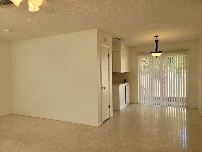 Building Photo - 1820 Martin St